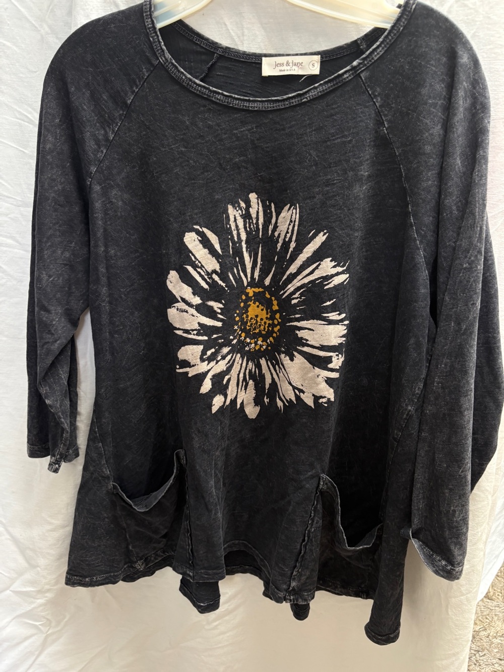 Jess and Jane Black Daisy Graphic Pullover Top